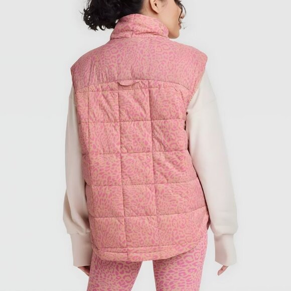 NWT Joy Lab Women’s Quilted Puffer Vest – Pink Leopard Print – Size XS –WJK-1000 - Picture 5 of 5